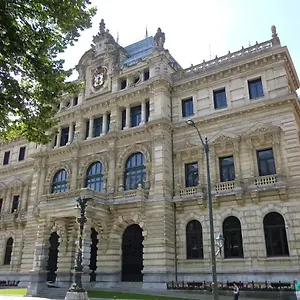 Séjour chez l'habitant Con Bano Privado En El Centro De, Bilbao